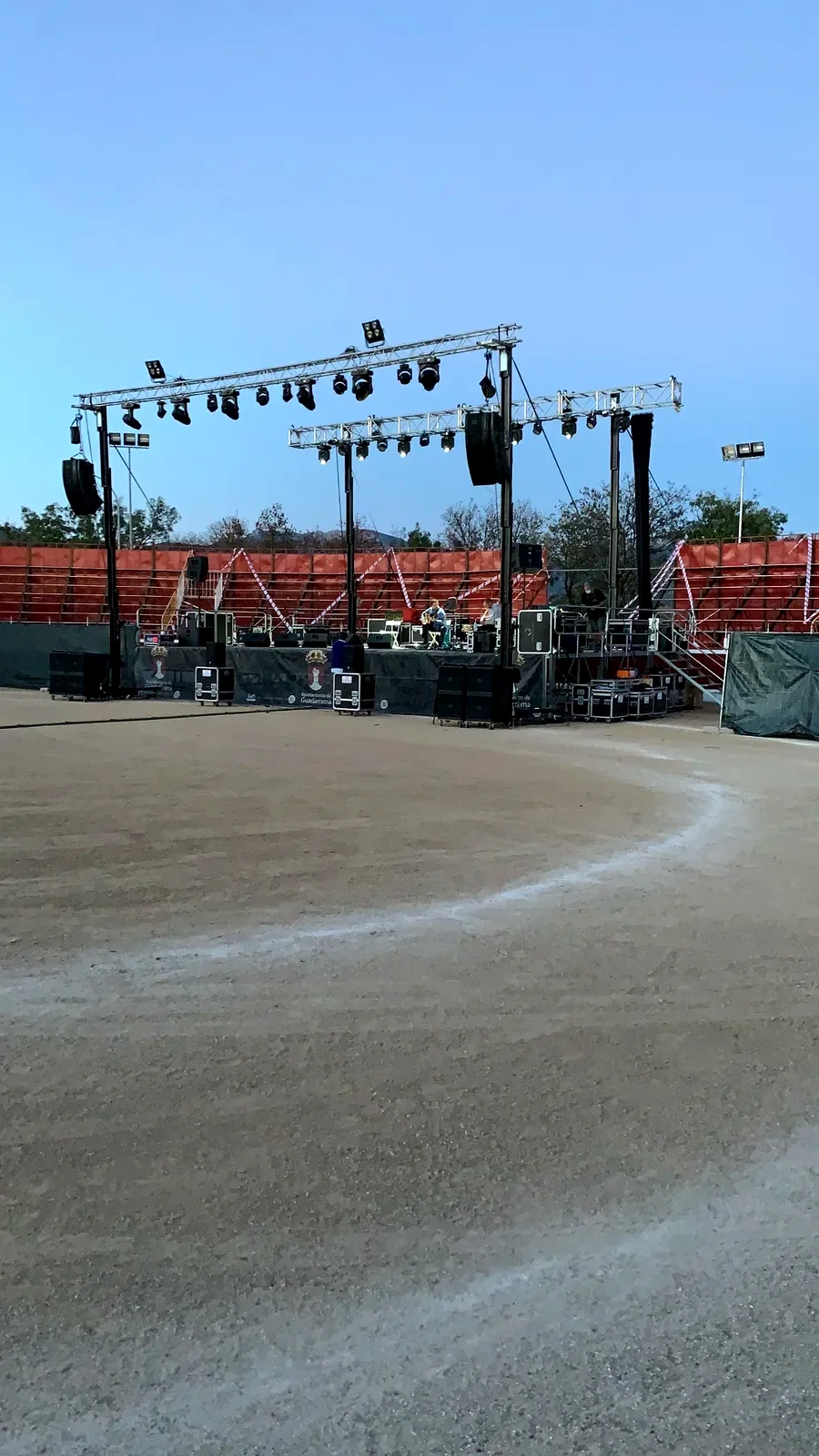 Recinto de gran aforo preparado para evento en Ibiza — MiIA
